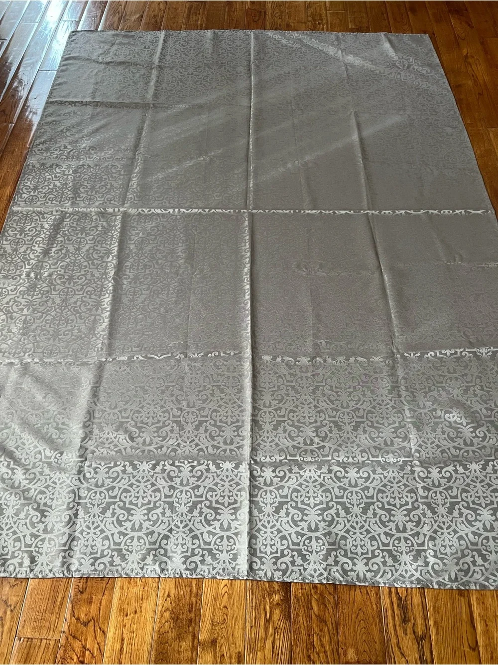 Royal Velvet Tablecloth Rectangular Damask Tan Taupe 60” x 84”